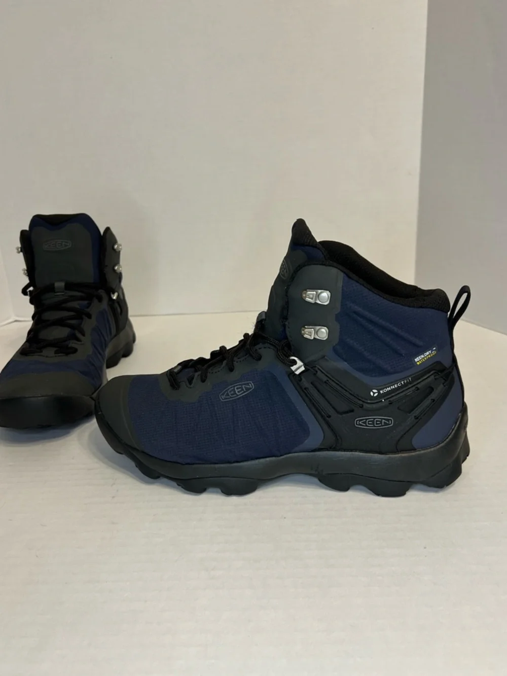 KEEN Men's‎ Venture Mid Waterproof Hiking Boots Size 10
